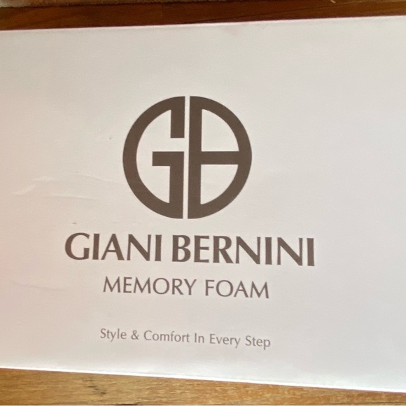 Gold Wedge Giani Bernini Oro Sandals - Picture 2 of 8